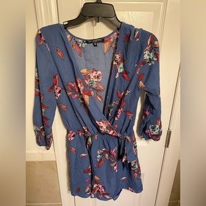 One ❤️ Clothing Boho Blouse size small new without tags